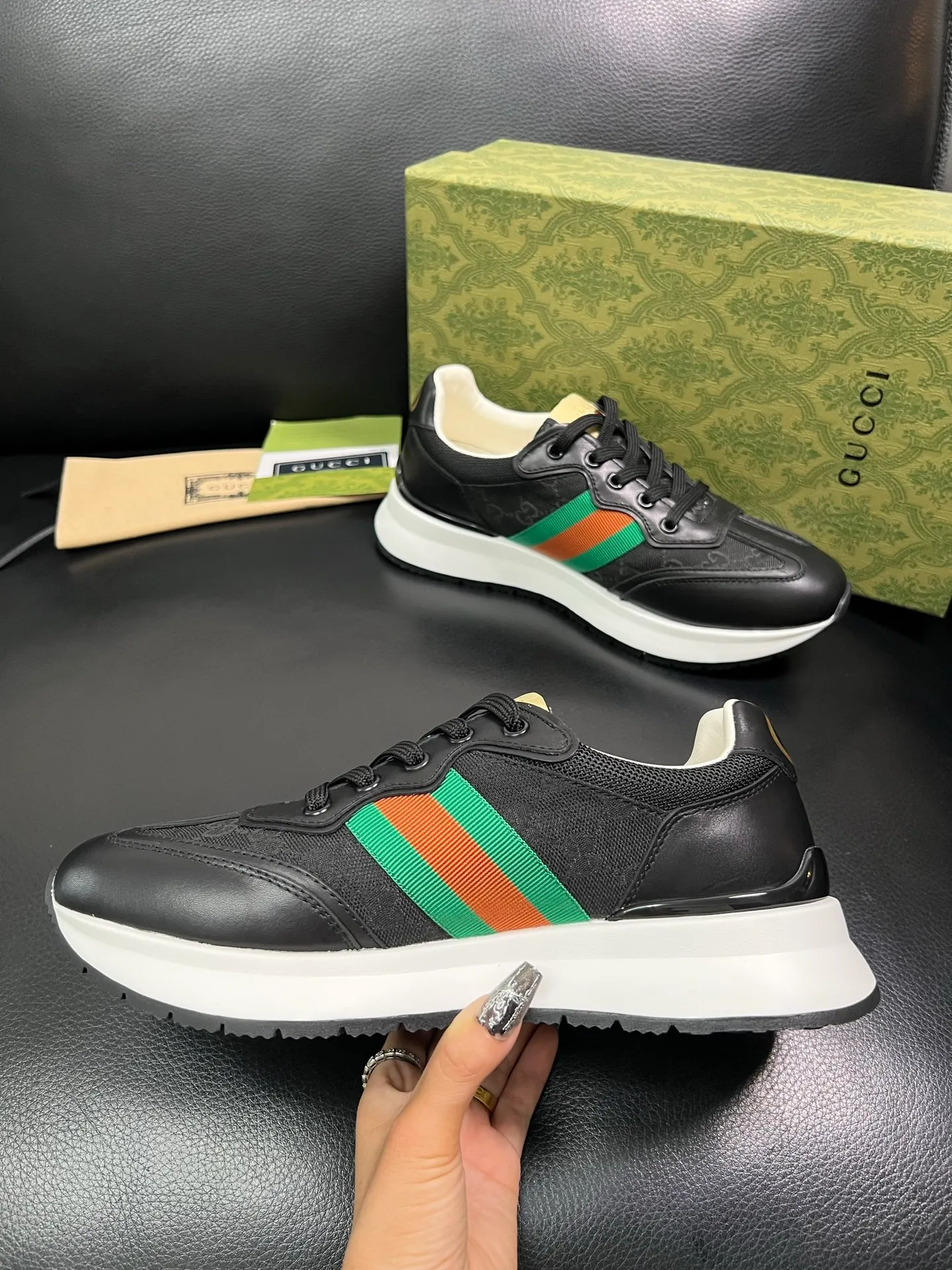 Men's shoes 💰800 Gucci top purchasing Gucci counter new model, original factory configuration of imported cowhide from Italy with printed cloth fabric, imported cowhide lining, breathable and comfortable, sole: original factory special sole is super comfortable, original factory and single goods are high quality, welcome to compare, code number 38-44 (customized 45 46) 85865